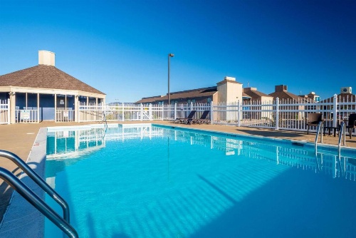 Clarion Pointe Harrisonburg image 27
